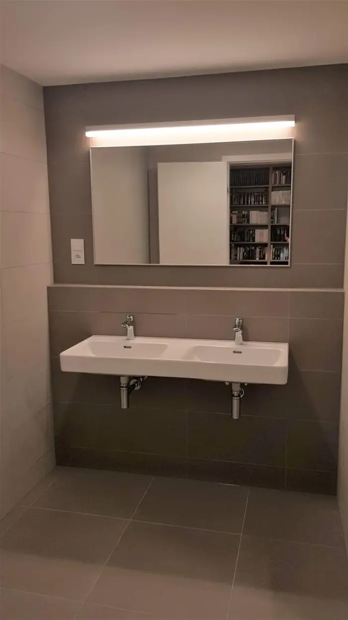 Lineární LED svítidlo na míru dle zrcadla